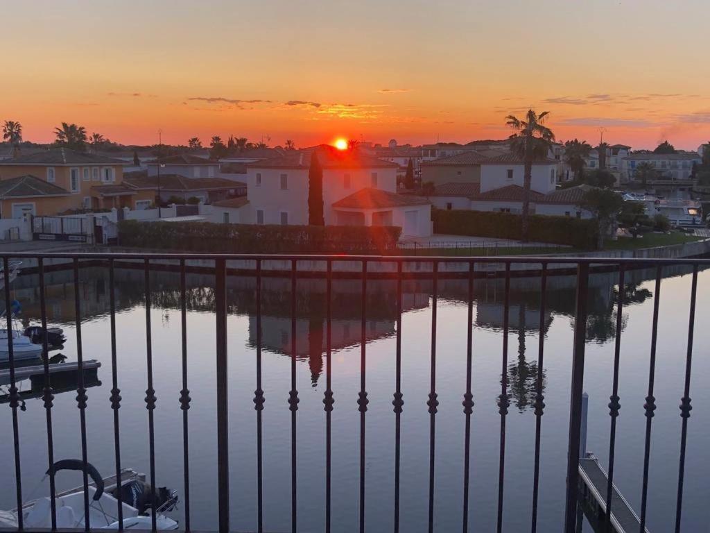 Villa Marina 120M²/8 Pers/ Terrasse 100M²/ Appontement à Aigues-Mortes Extérieur photo